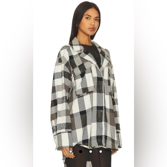NWT Izzy Cargo Shirt in Black & Cream Free People Size Large - Picture 2 of 8